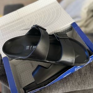 BRAND NEW Never worn. Birkenstock Sandals Womens size 9. Make me an offer!